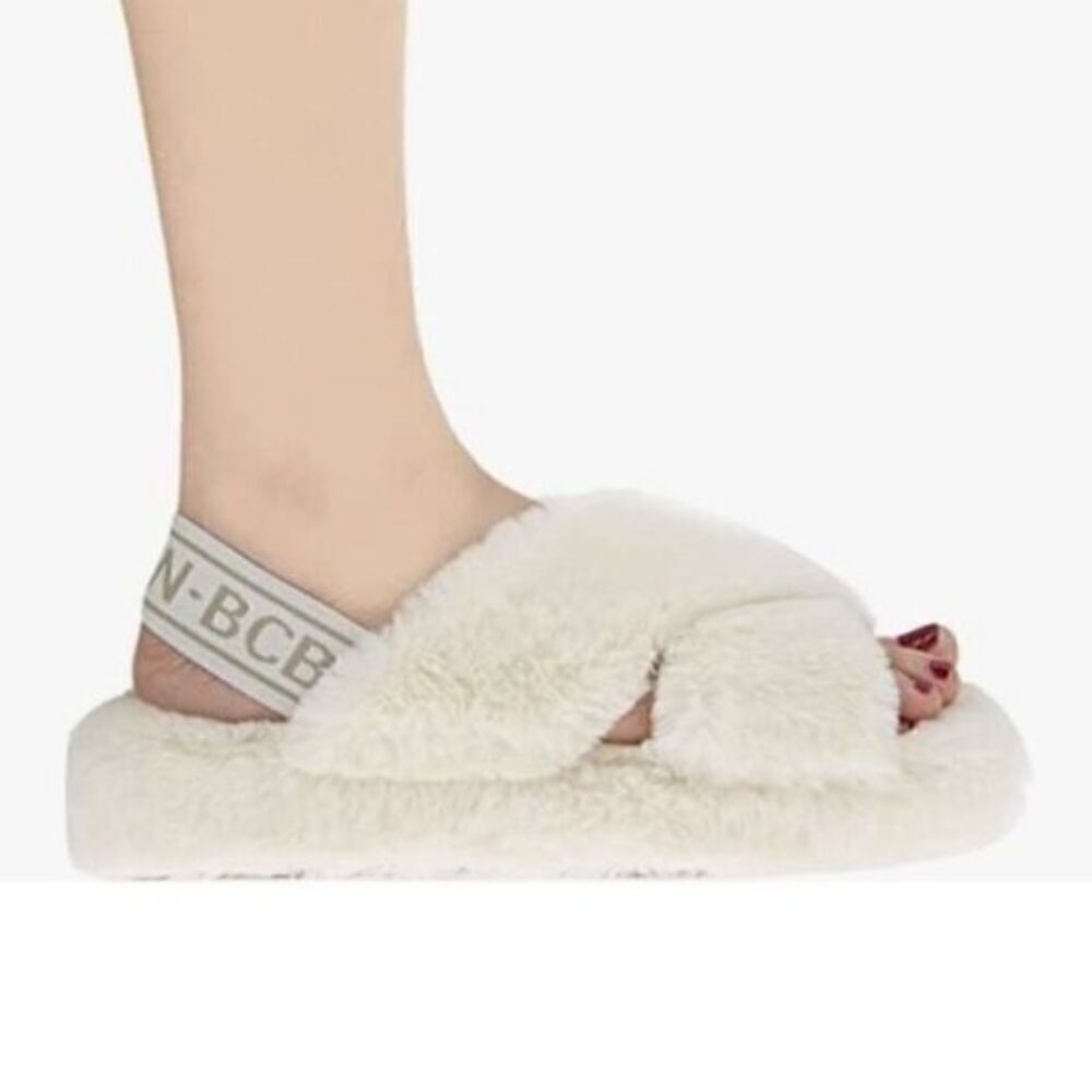 BCBGENERATION Women's Soffi Faux Fur Slippers shoes- Ivory -Size 10 New